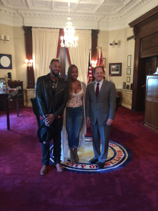 Chrisette Michelle with St. Louis Mayor Francis Slay